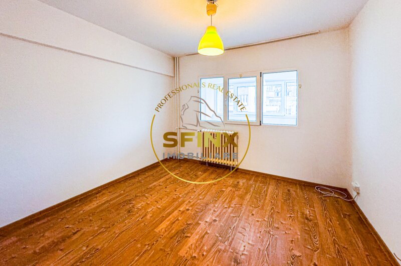 Piata Romana, metrou, 3 camere, nemobilat