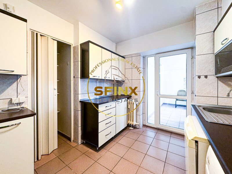 Piata Romana, metrou, 3 camere, nemobilat