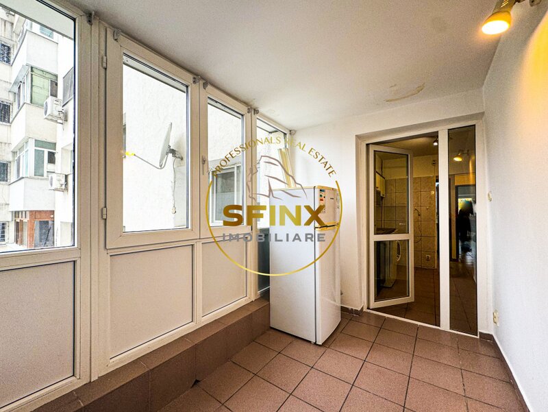 Piata Romana, metrou, 3 camere, nemobilat