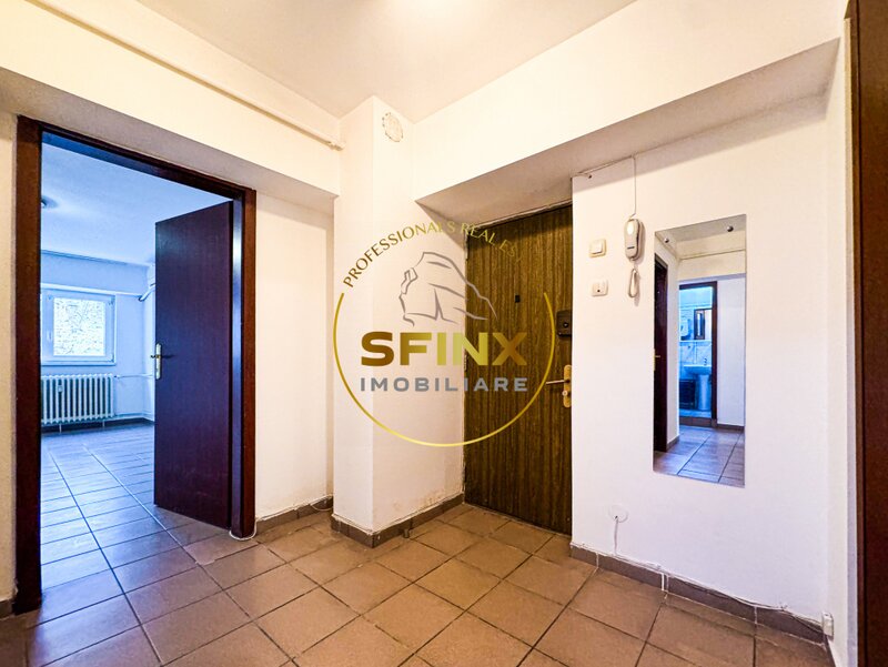 Piata Romana, metrou, 3 camere, nemobilat